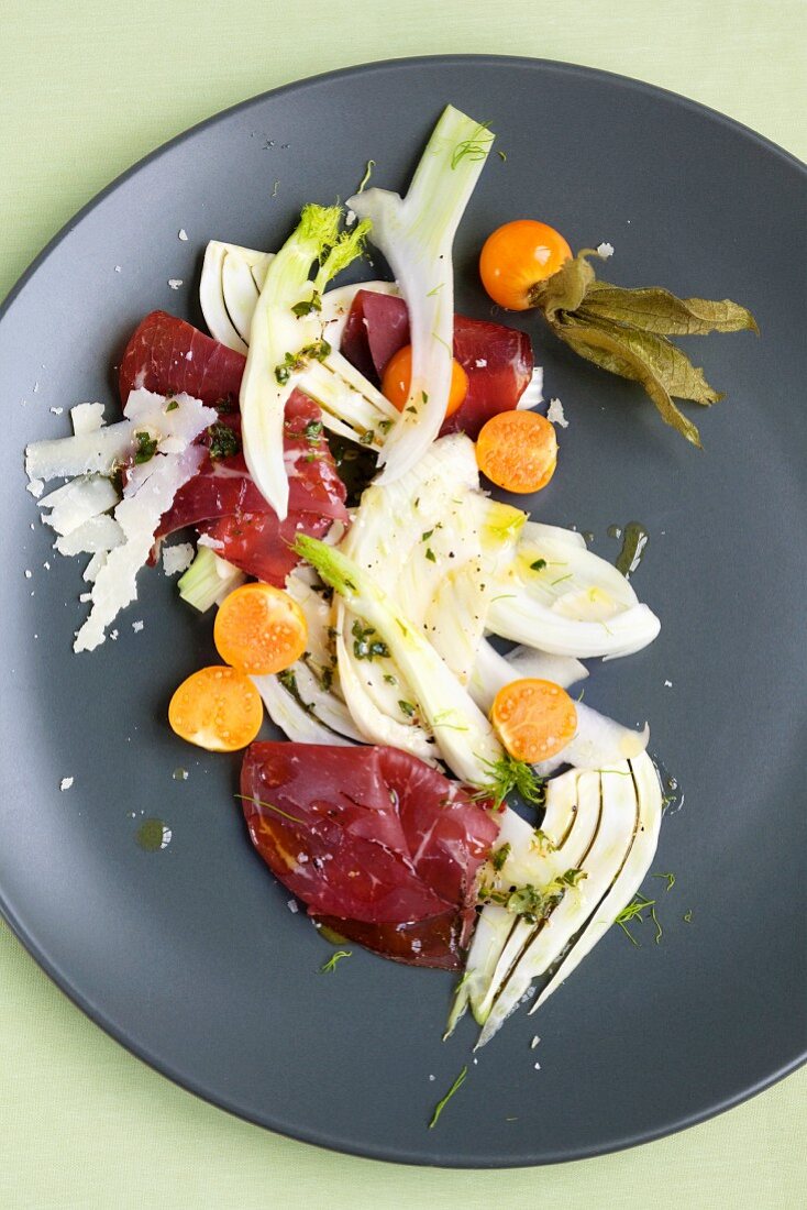 Fennel and physalis salad with bresaola