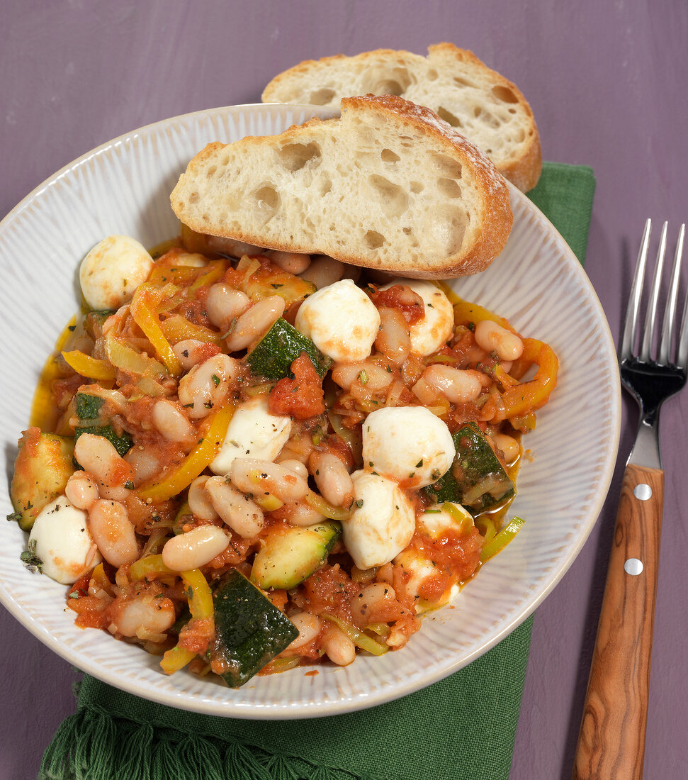 Zucchini and bean in bowl