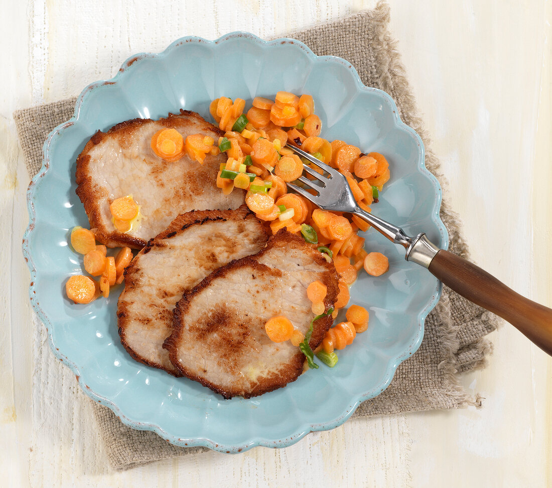 Quick Basics, Mini-schnitzel mit Orangenmöhren