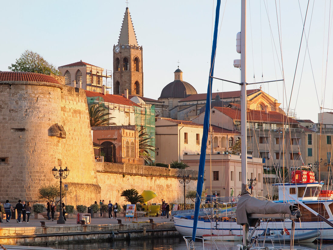 Sardinien, Mittelmeer, Stadt Alghero Torre e Forte de la Maddalena, Hafen