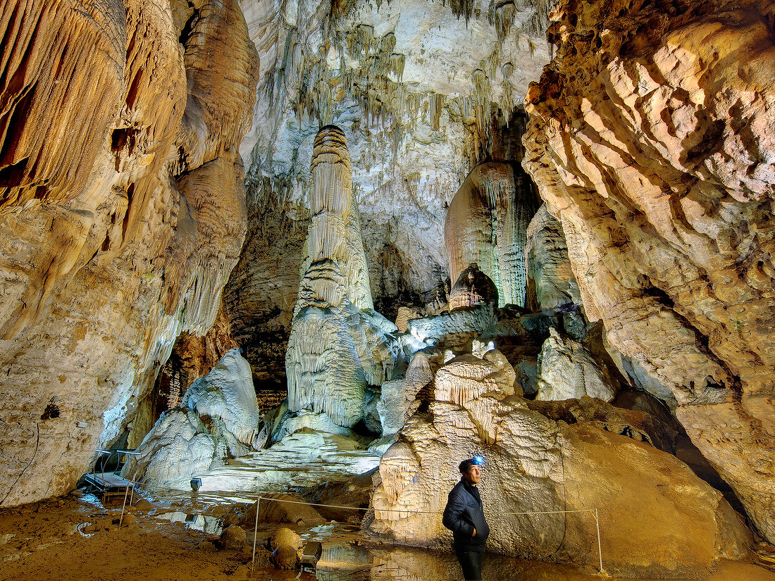 Sardinien, Ulassai, Provinz Ogliastra, Grotta su Marmuri