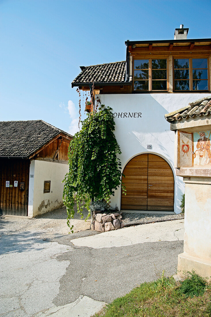 View of farmhouse in Residence Fohrnerhof, Bolzano, Italy