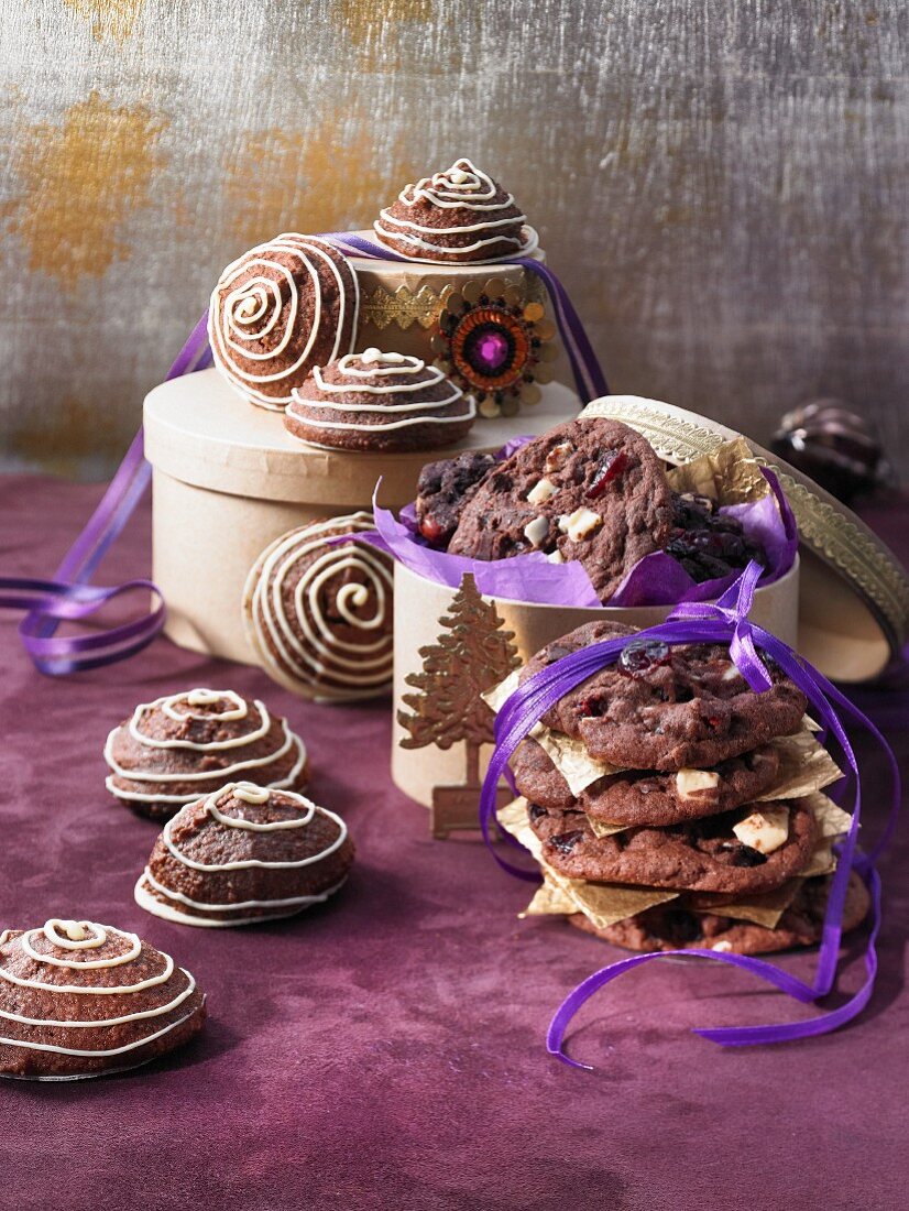 Schoko-Marzipan-Makronen und Triple Chocolate Cookies