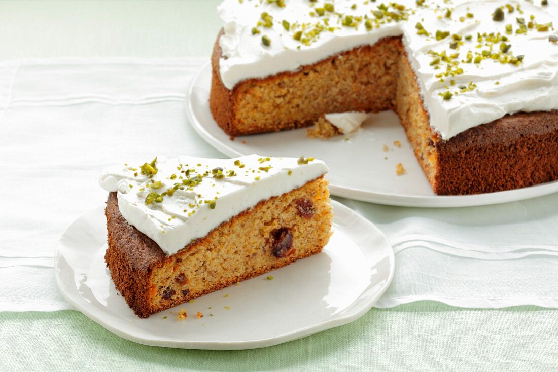 Carrot cake with quark and cranberries