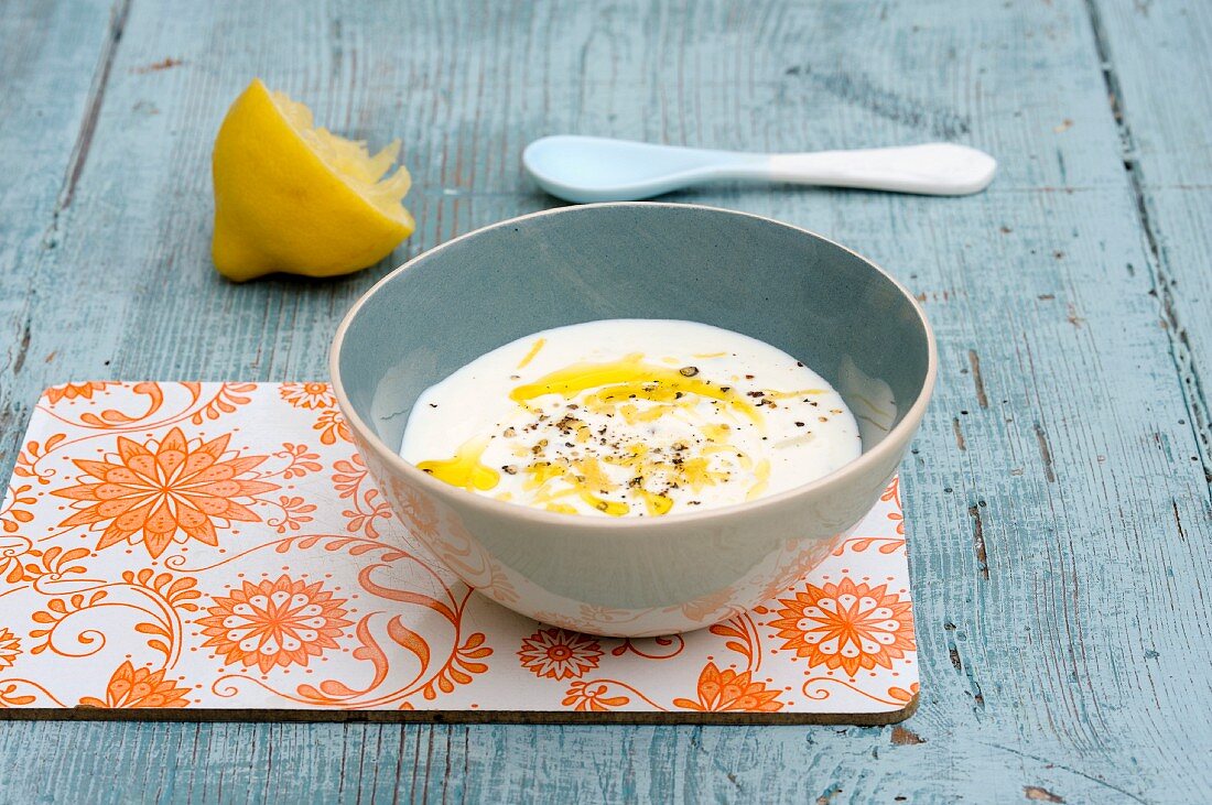 Yoghurt dressing