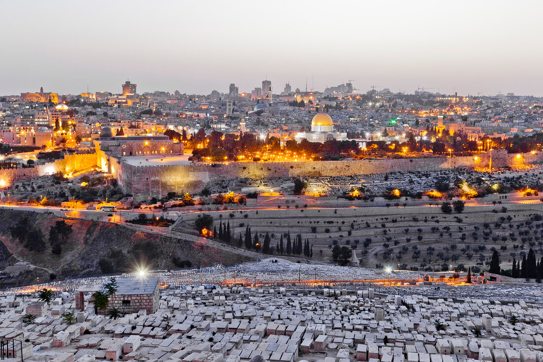 Israel, Jerusalem, Blick vom Ölberg, Tempelberg, Felsendom, Friedhof