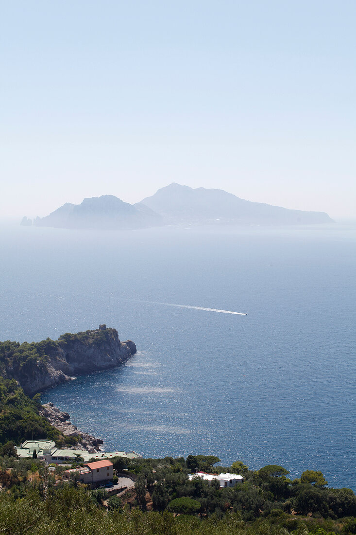 Massa Lubrense Ort in Italien mit Blick auf Capri