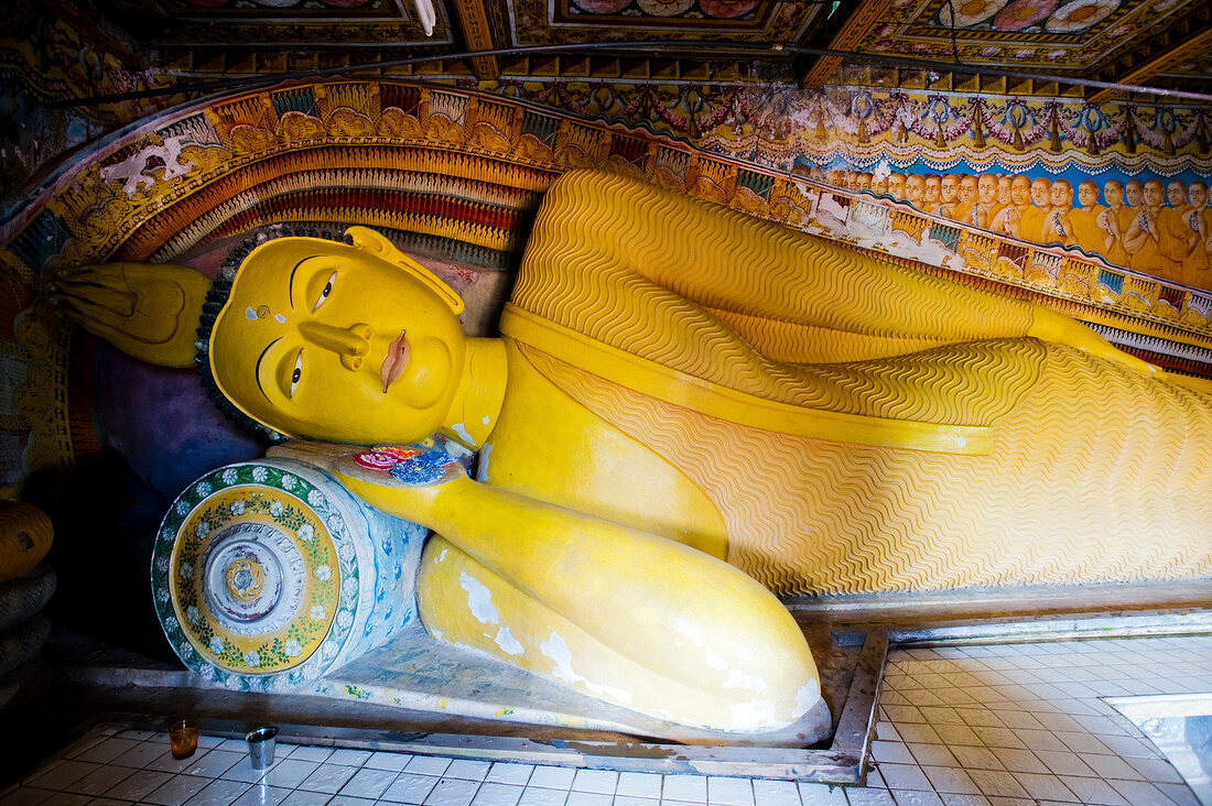 Statue of Buddha in Kumarakanda Vihara Temple, Dodanduwa, Hikkaduwa, Sri Lanka