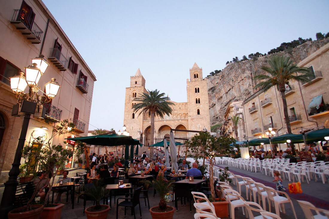 Domplatz Piazza Duomo Cefalù