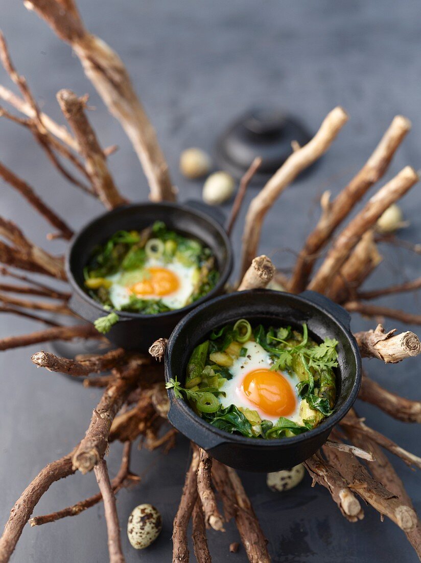 Green oeuf cocotte (baked eggs, France)