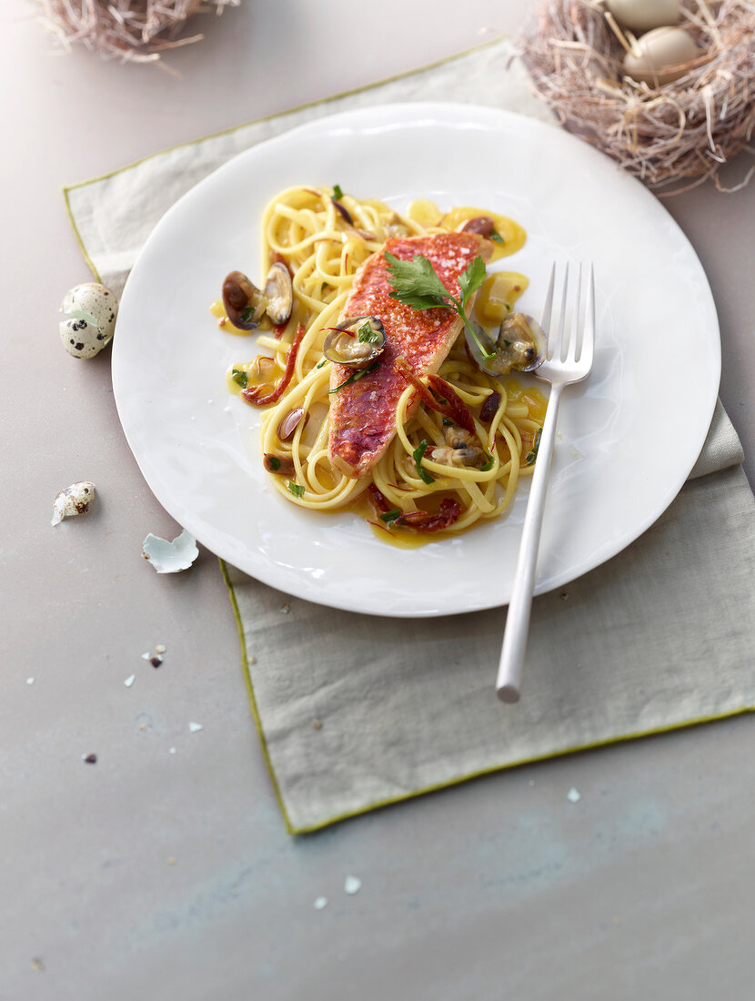 Vongole dish with red mullet and saffron linguine pasta