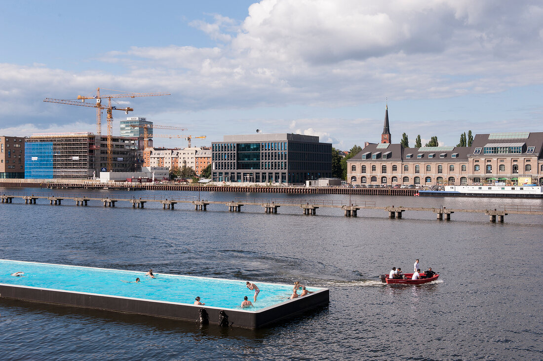 Berlin, Treptow, Spree, Badeschiff, Pool, Wrangelkiez