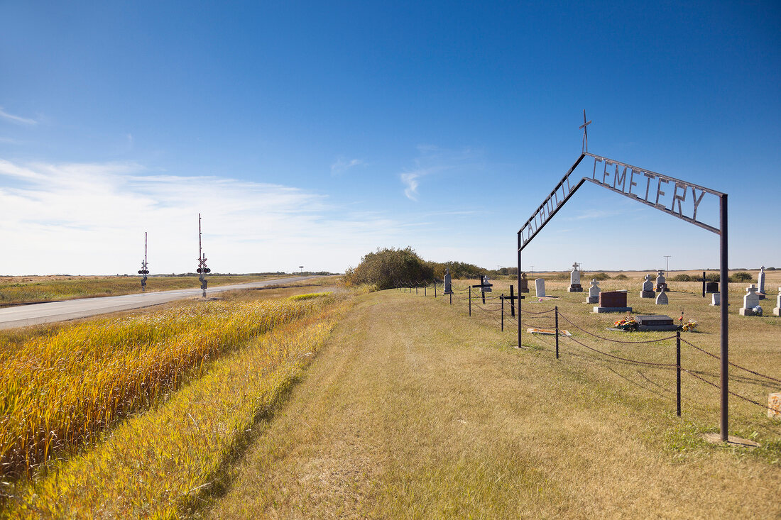 Kanada, Saskatchewan, katholischer Friedhof am Highway 15