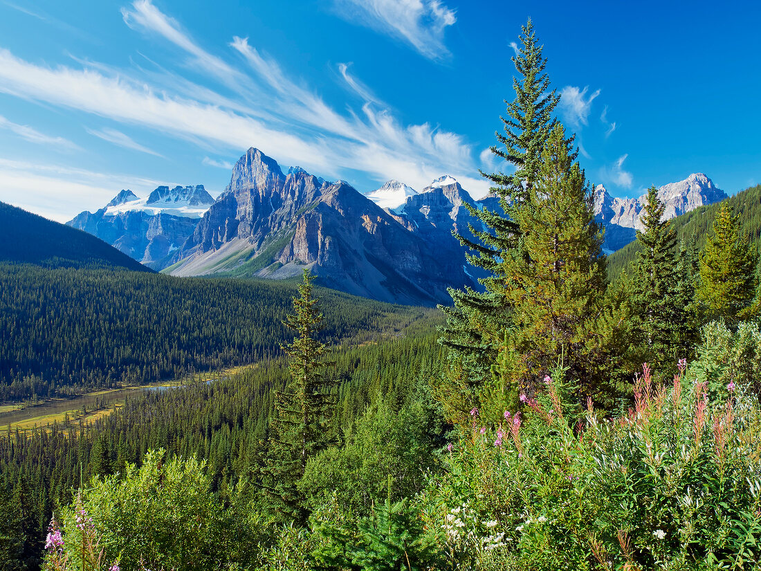 Kanada, Alberta, Banff National Park Richtung Lake Moraine