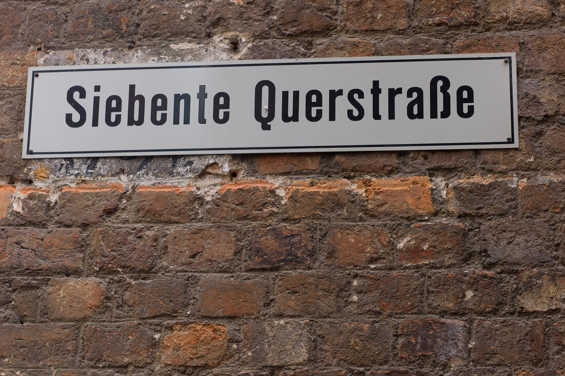 Lübeck, Schleswig Holstein, Straßenschild, Siebente Querstraße