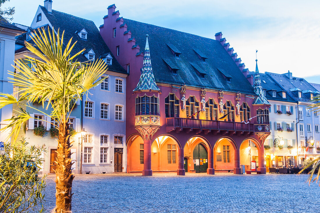 Freiburg,  Das Historische Kaufhaus am Münsterplatz