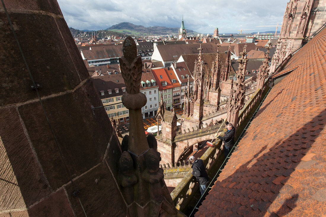 Freiburg, Thomas Jehnes und Franz Stiefvater, Kontrollrundgang