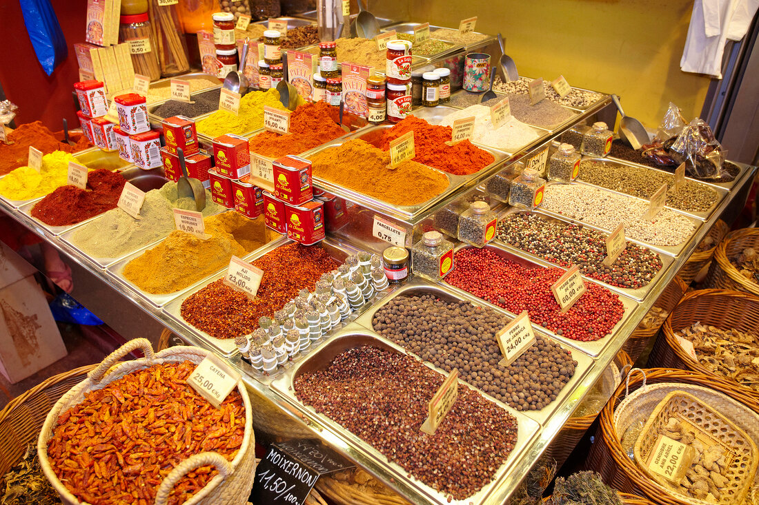 Barcelona, Markt, Marktstände, Einkaufen, Lebensmittel, Verkauf