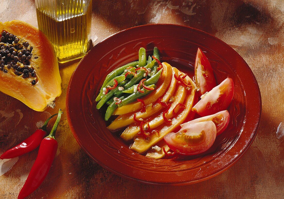 Bohnensalat mit Papaya & Tomaten