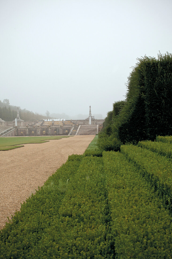 Gardening hedge and temple, Champ de Bataille, France
