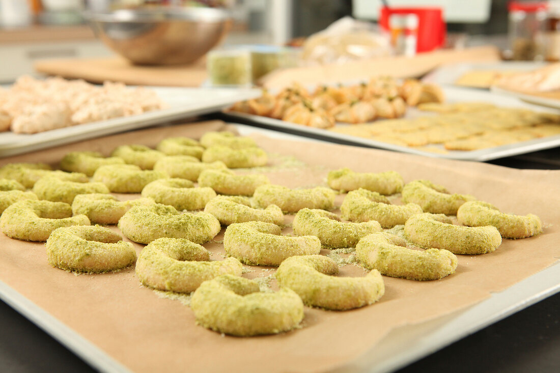 Plätzchen backen, auf Backblech