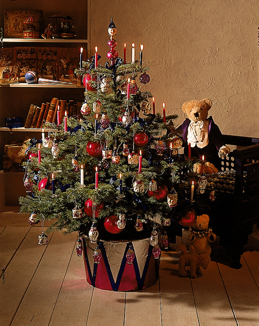 Weihnachtsbaum blau/violett 