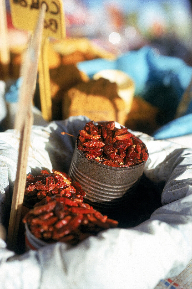 getrocknete Chilischoten auf dem Markt in Pointe-a-Pitre