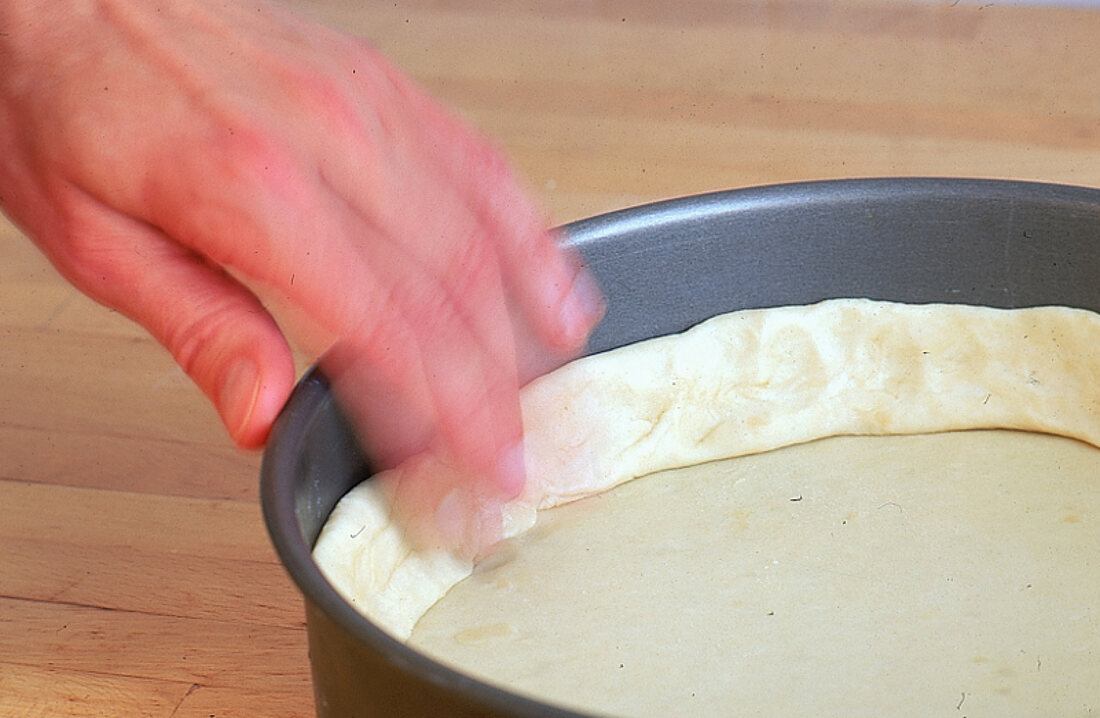 Speck-Kuchen-Belag vorbereiten (4) 