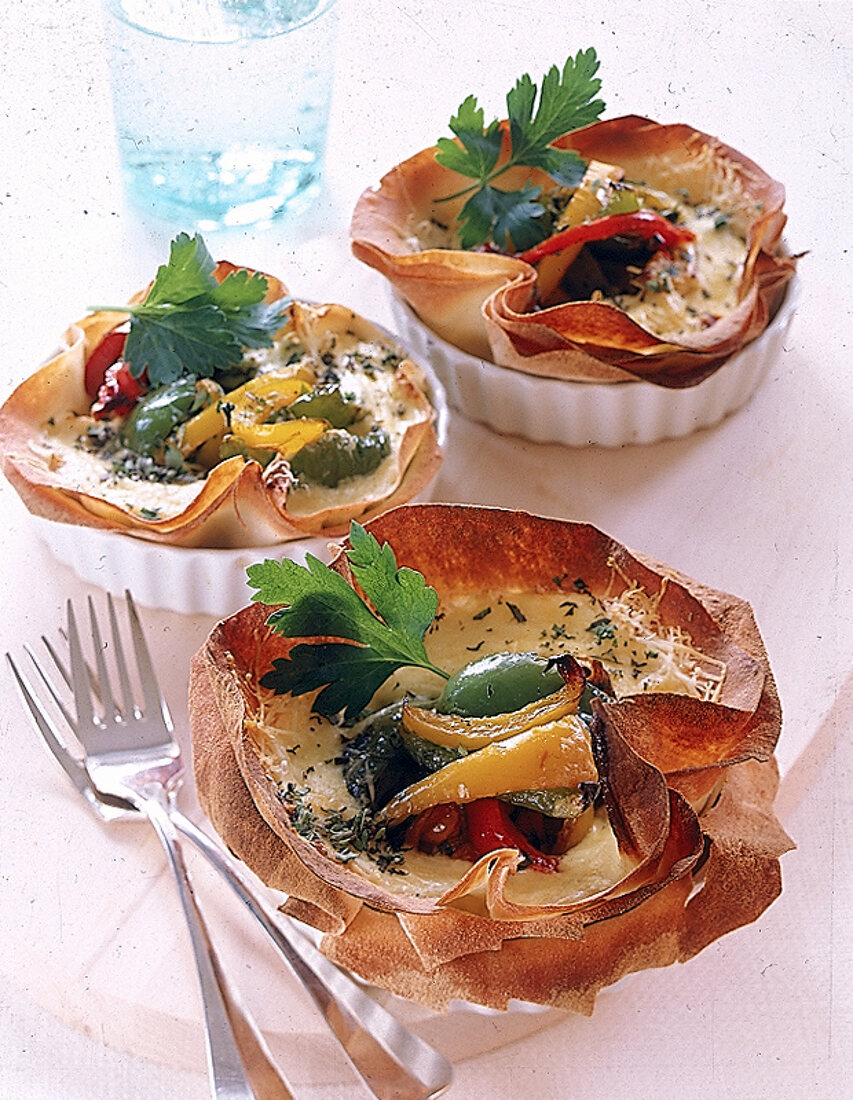 Gemüse im Knusperteig - Mini-Quiche mit Paprika