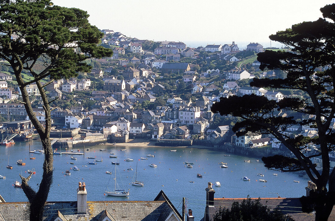 Cornwall: Blick auf die Bucht von Fowey an der britischen Küste