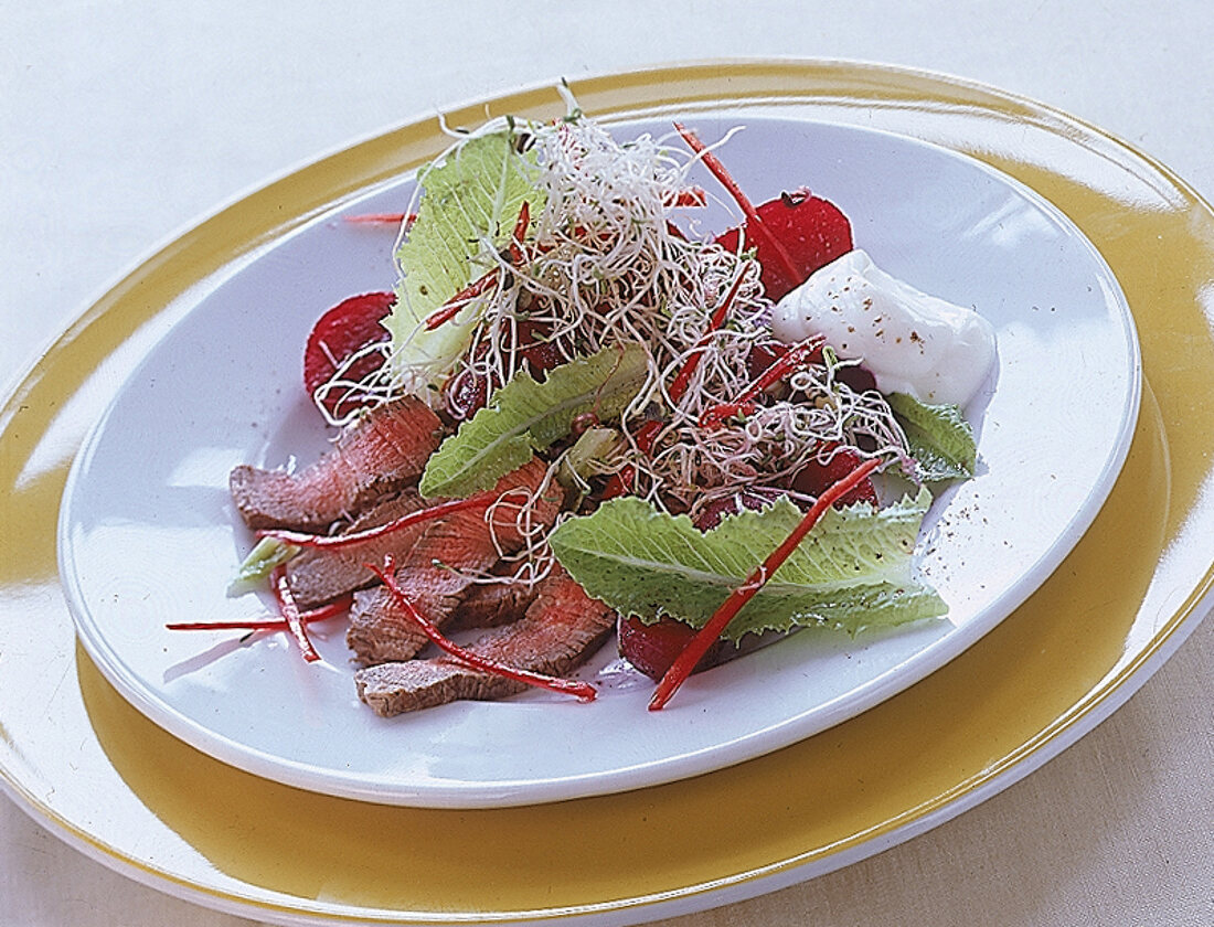 Rindfleischsalat mit Roter Bete 