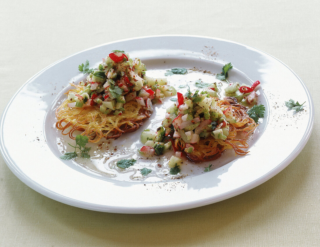 Kartoffelrösti mit Gemüsetatar 