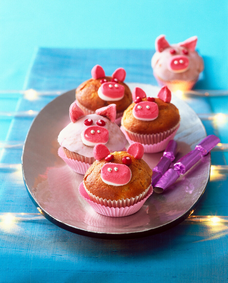 Pineapple muffins in the form of pig face