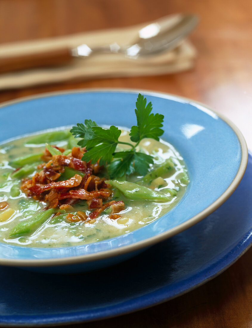 Grüne Bohnensuppe mit Bacon 