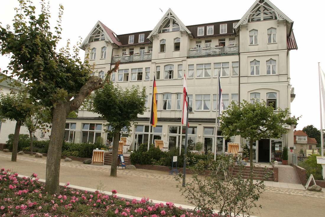 Ostende Hotel in Ahlbeck auf Usedom außen