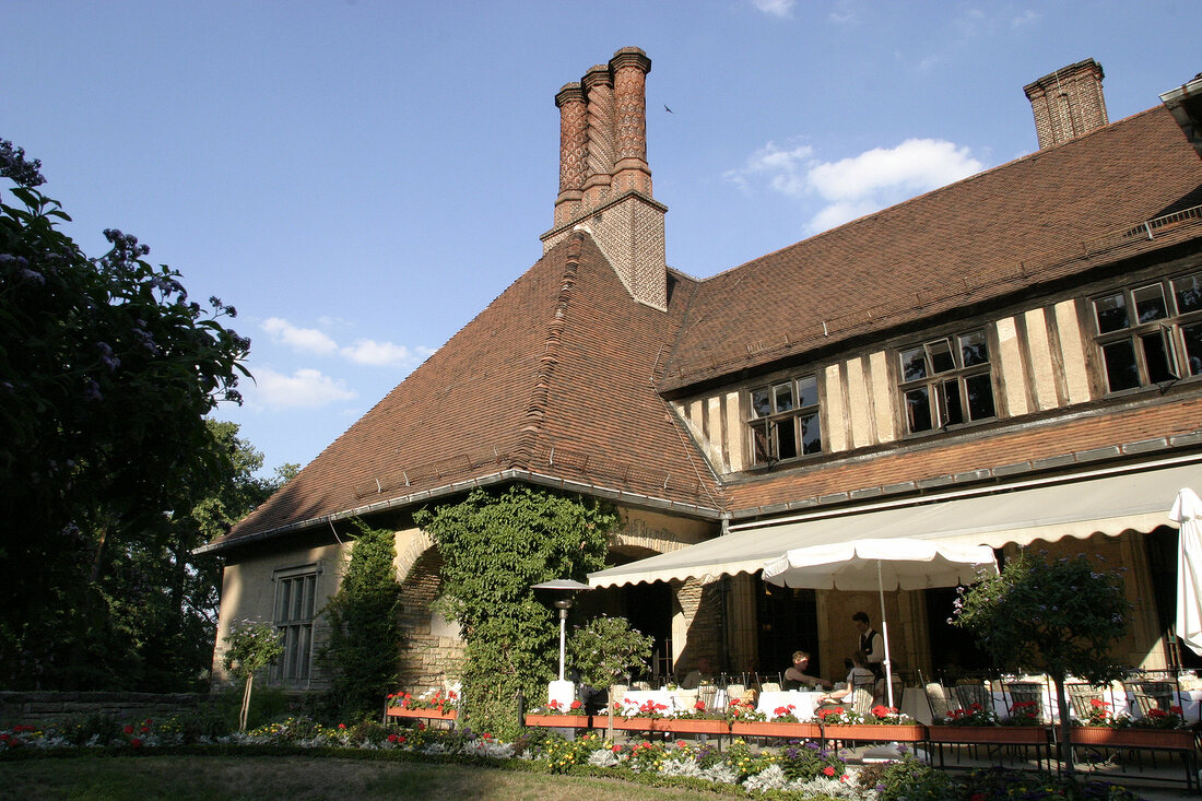 relexa Schlosshotel Cecilienhof Hotel mit Restaurant Brandenburg Potsdam