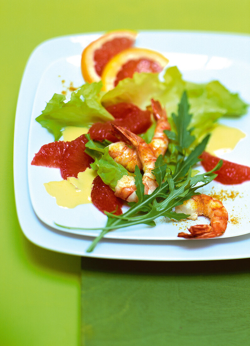 Salat mit Garnelen Grapefruit und Curry - Dressing