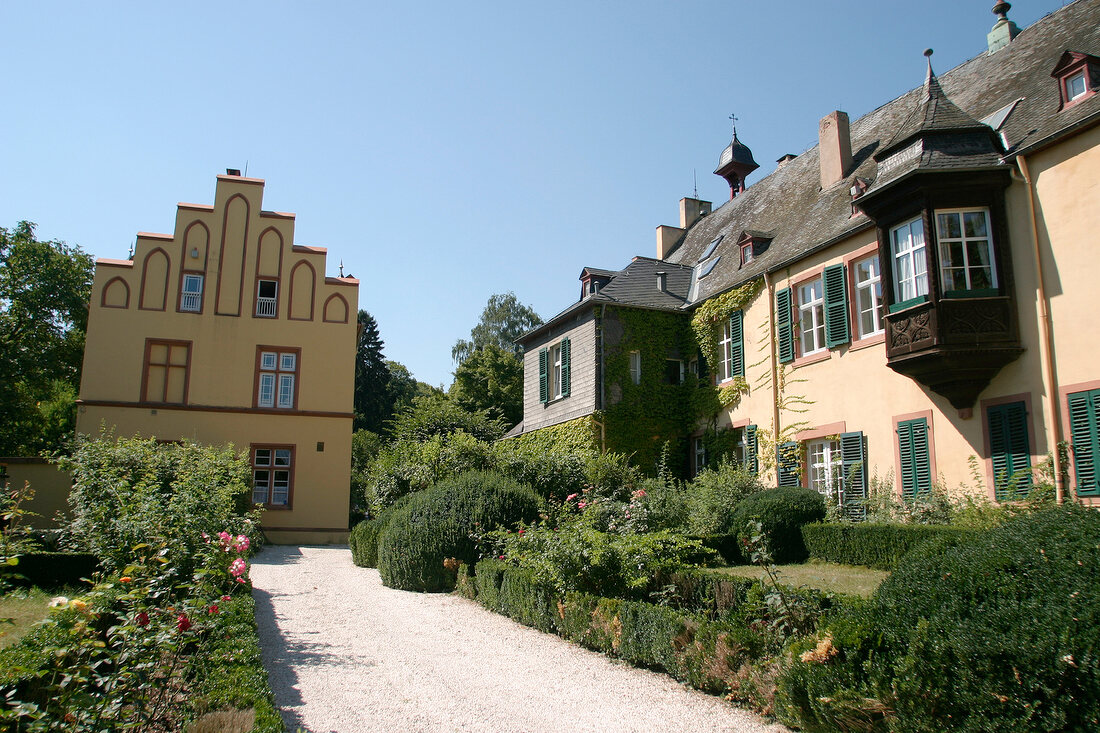 C v Schubert'sche Gutsverwaltung C. v. Schubertsche Gutsverwaltung Weingut in Mertesdorf Rheinland-Pfalz