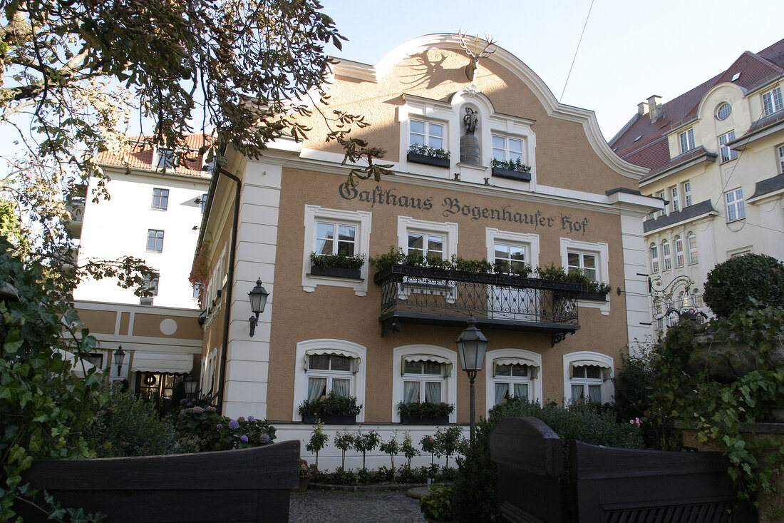 Bogenhauser Hof Restaurant Gaststätte Gaststaette in München