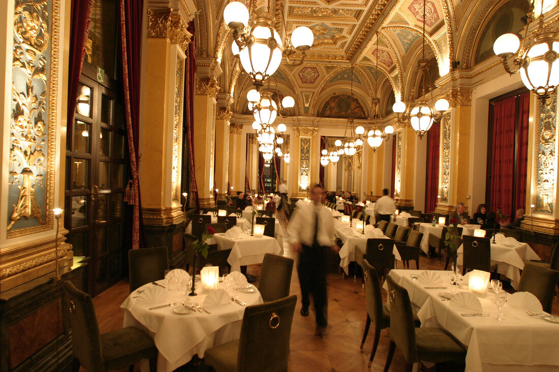 Opéra Opera in der Alten Oper Gaststätte