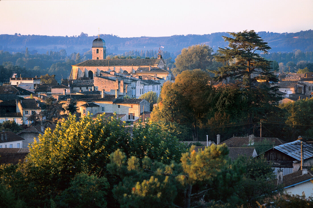 View of Castillon place in Castillon-la-Bataille, France