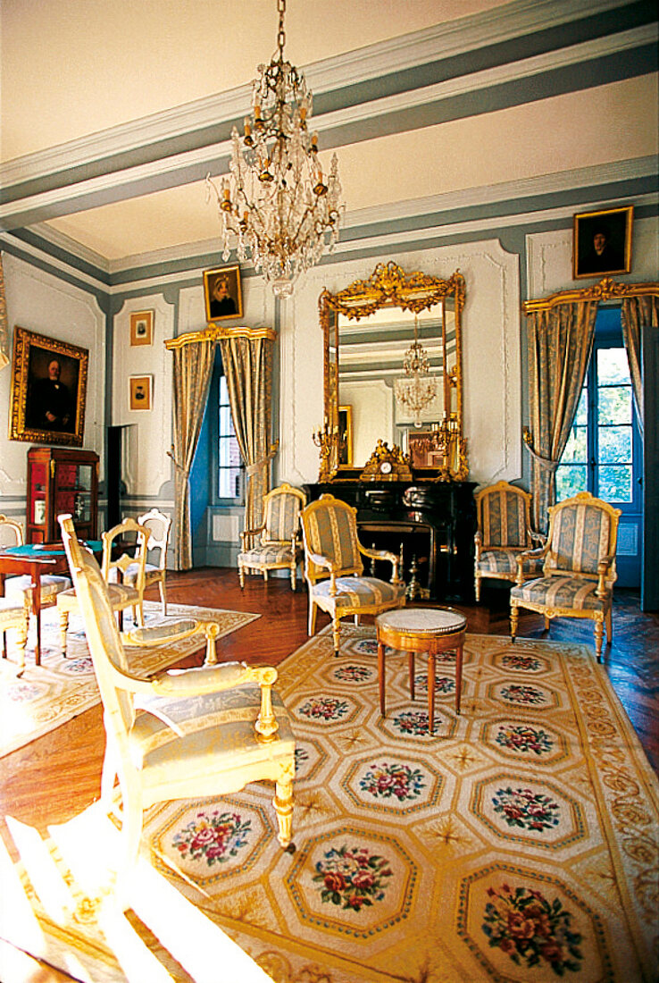 Salon im "Château de Garrevaques". 