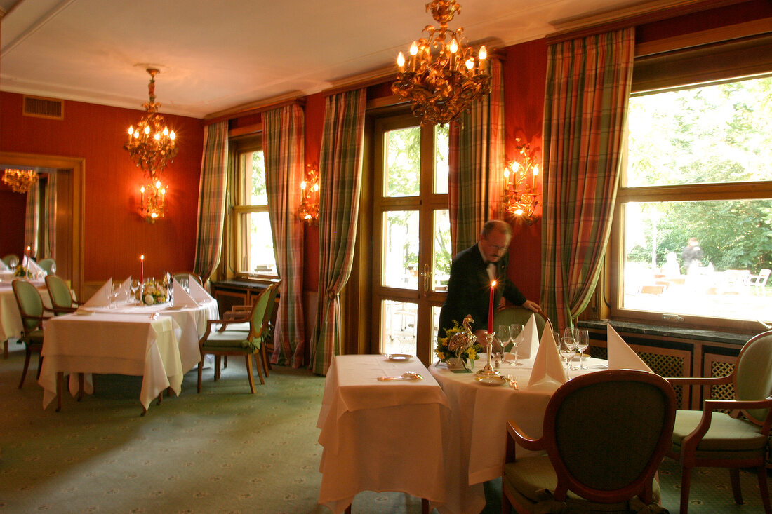 Wald- und Schlosshotel Friedrichsruhe Wald und Schlosshotel Friedrichsruhe Restaurant Gaststätte