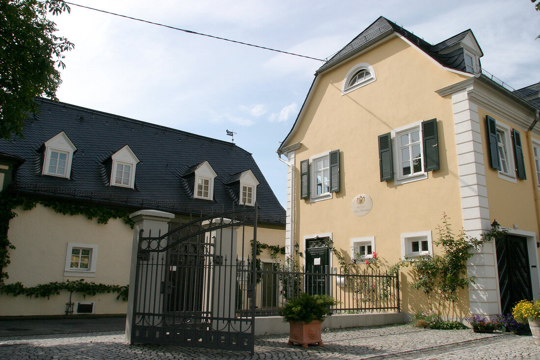 Fürst Löwenstein Fuerst Löwenstein Weingut mit Weinverkauf in Oestrich-Winkel Oestrich Winkel