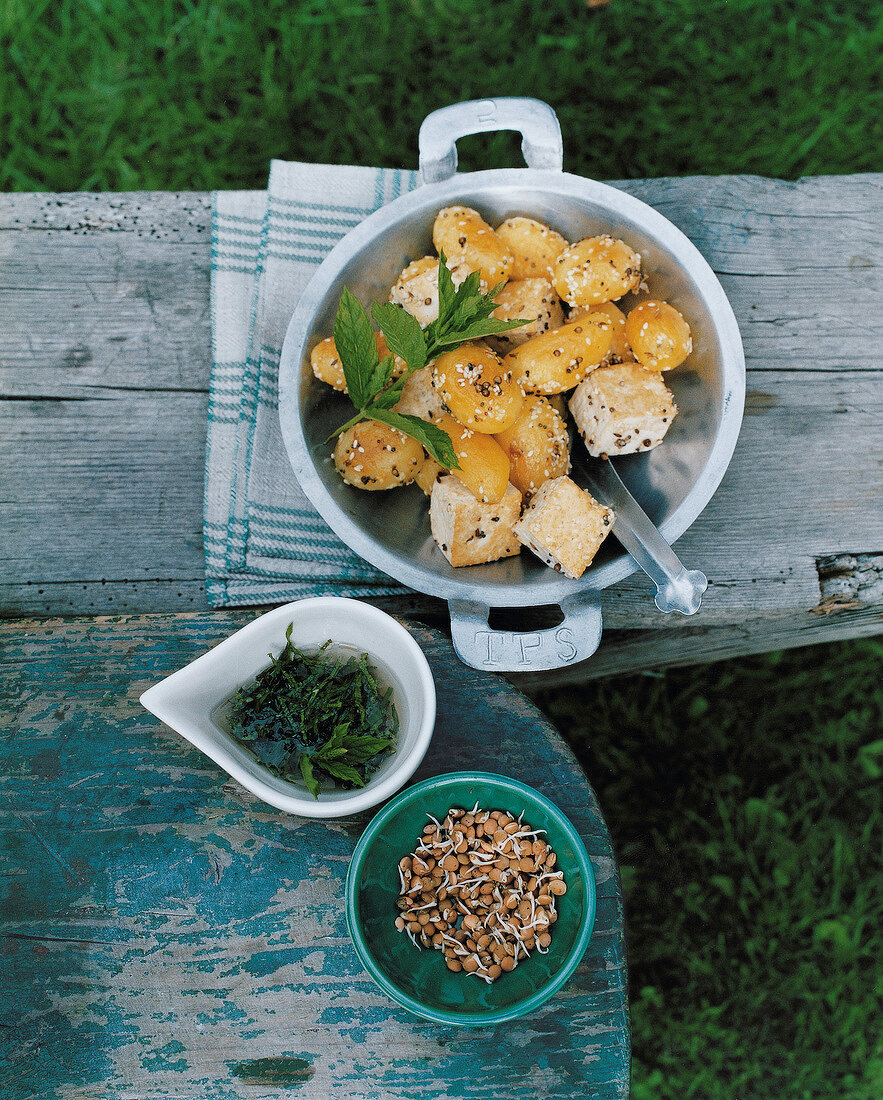 Asiatische Kartoffel - Pfanne mit Tofu