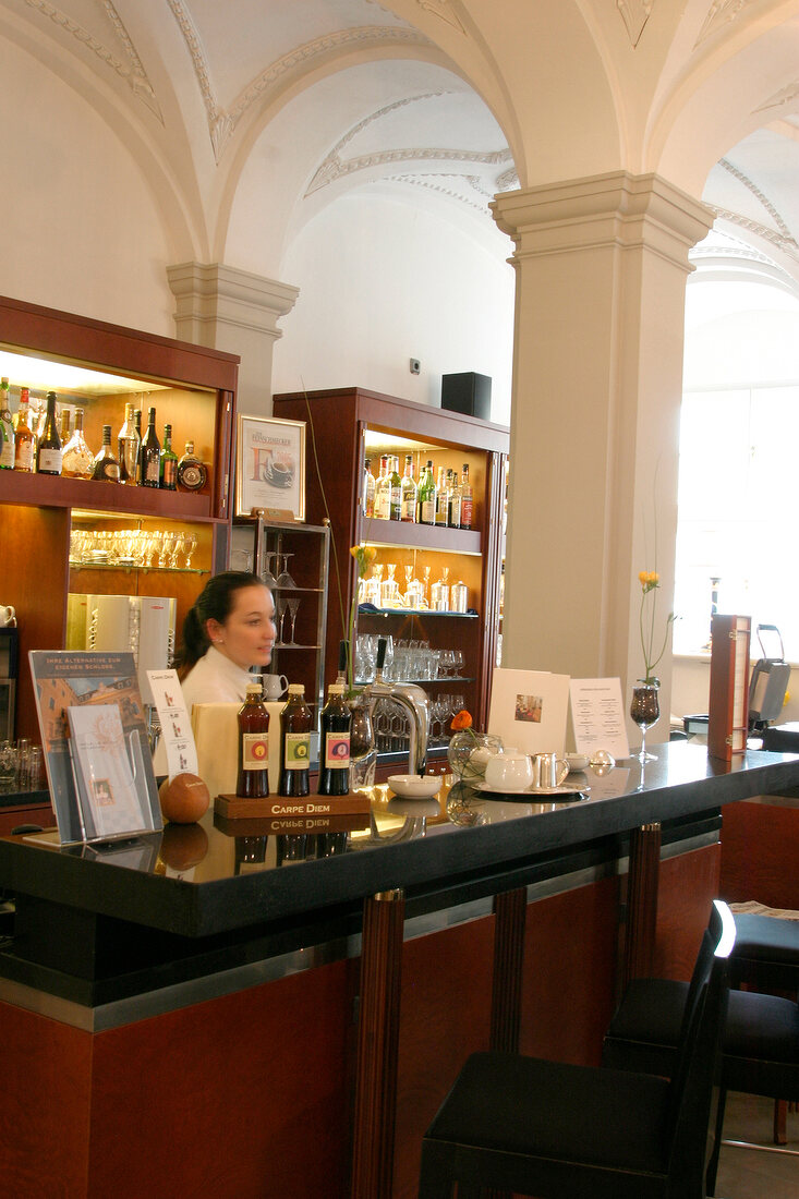 Vestibül im Taschenbergpalais Vestibuel Café im Hotel in Dresden