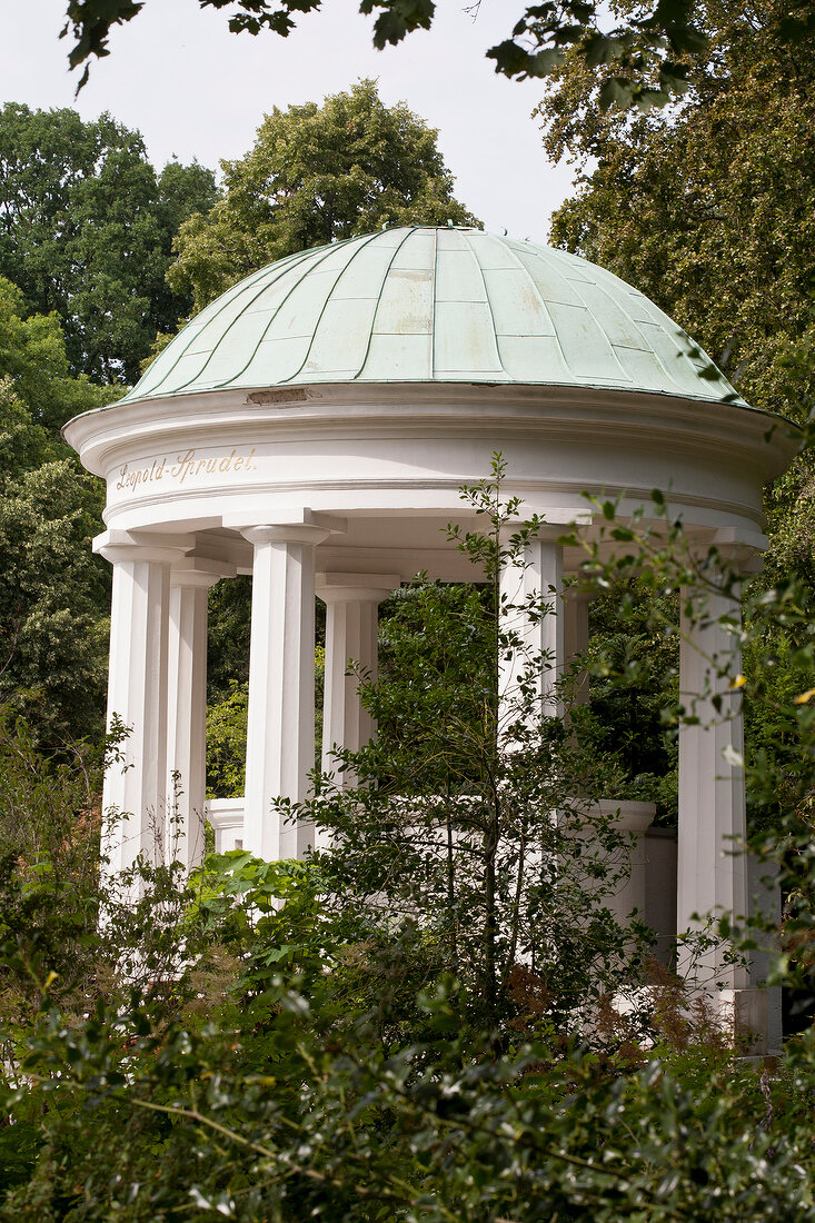 Bad Salzuflen, nostalgische Bäderarchitektur im Kurpark