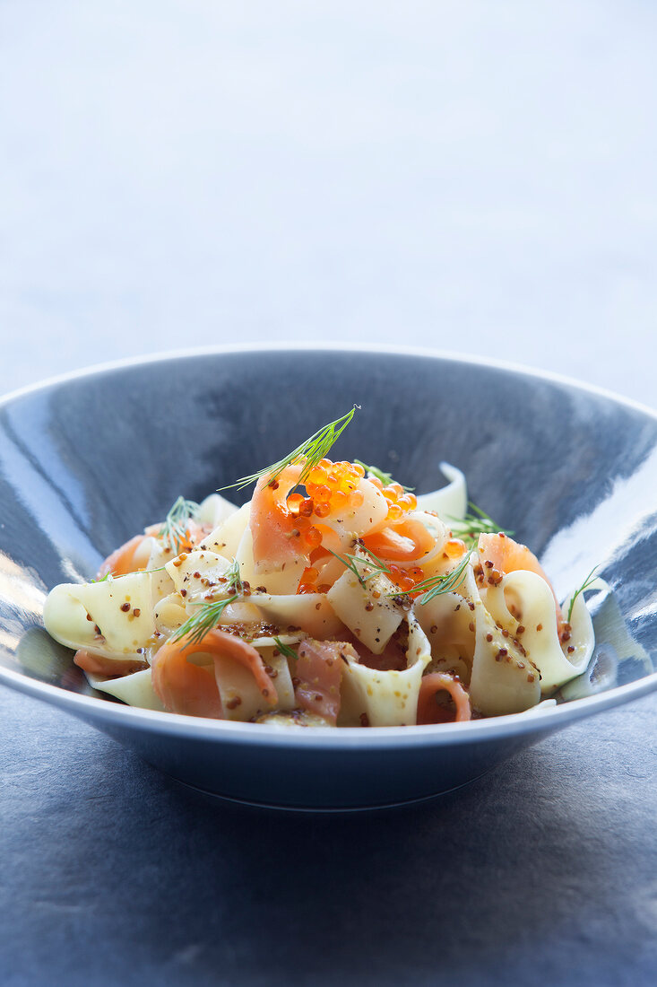 Pasta with salmon and caviar