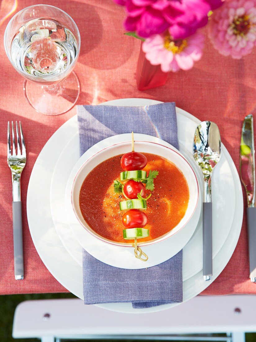 Gazpacho with a vegetable skewer (seen from above)