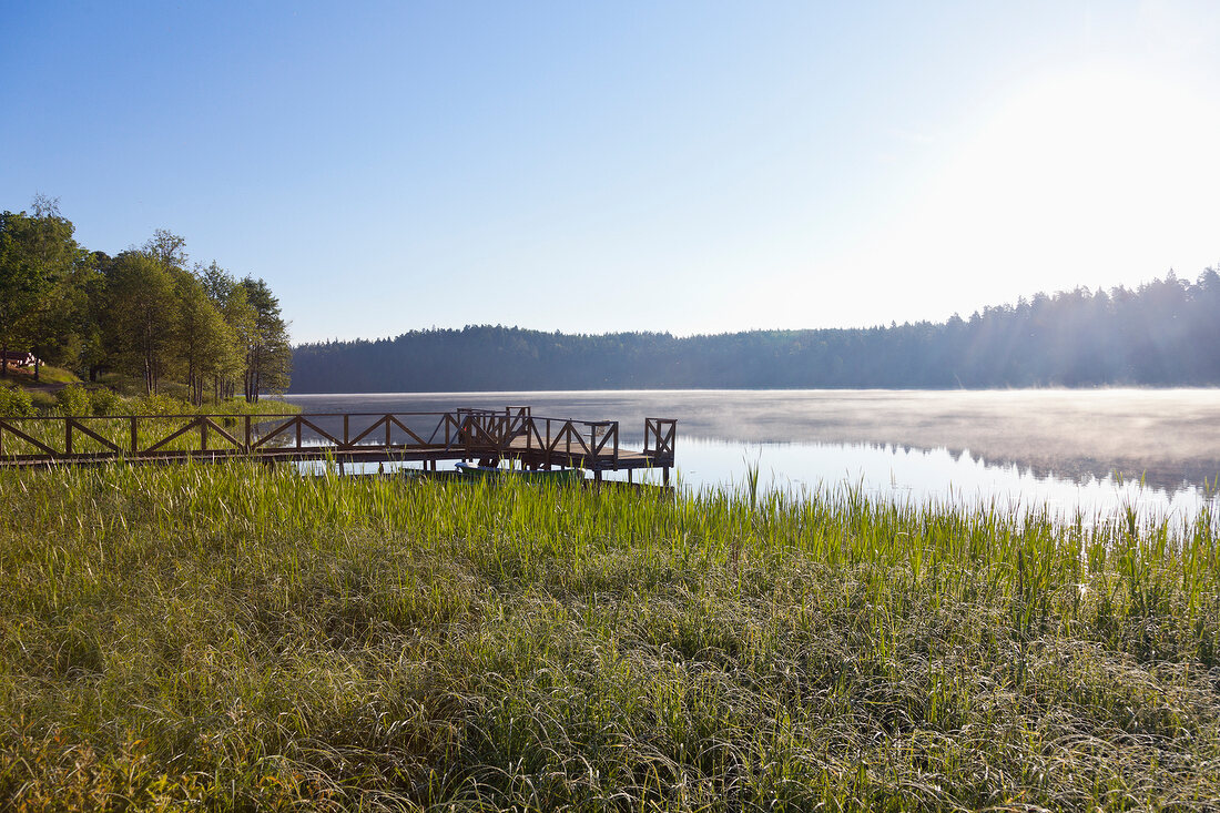 Lettland, Nationalpark, bei Raiskum, Steg, See